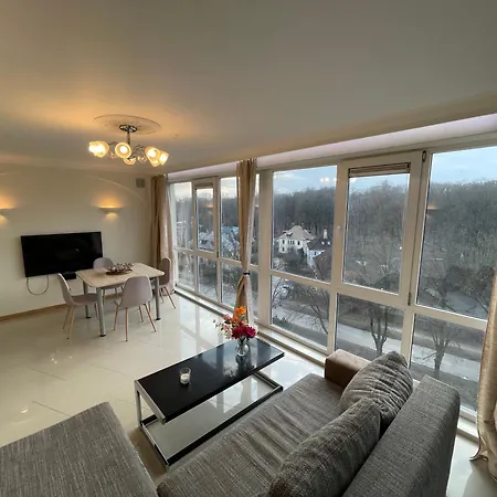 2 Bedroom Penthouse Park View 70m2 Free Parking * 리가